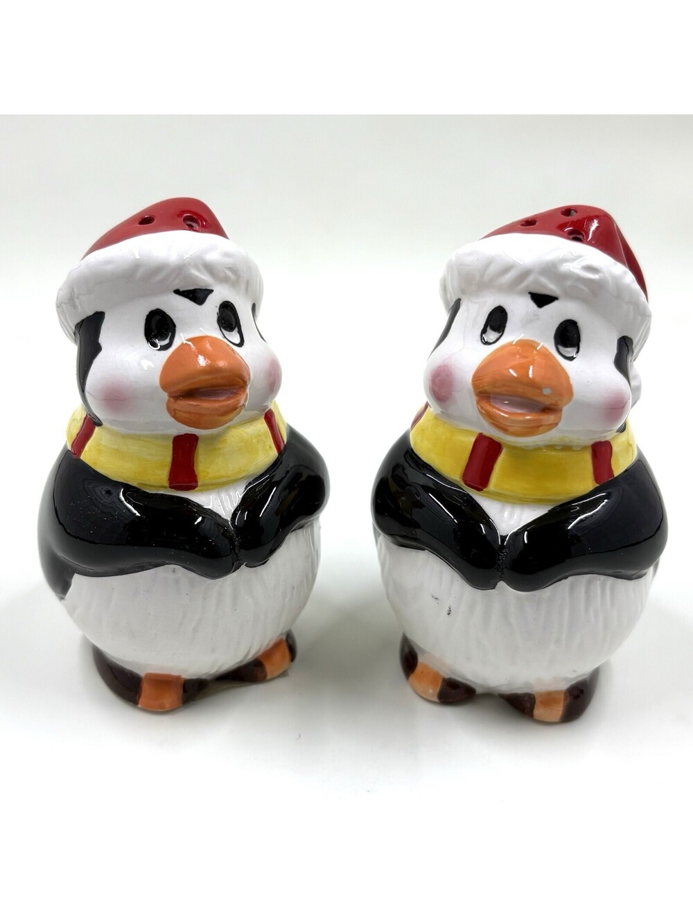 Christmas salt & pepper shakers penguins scarves & hats